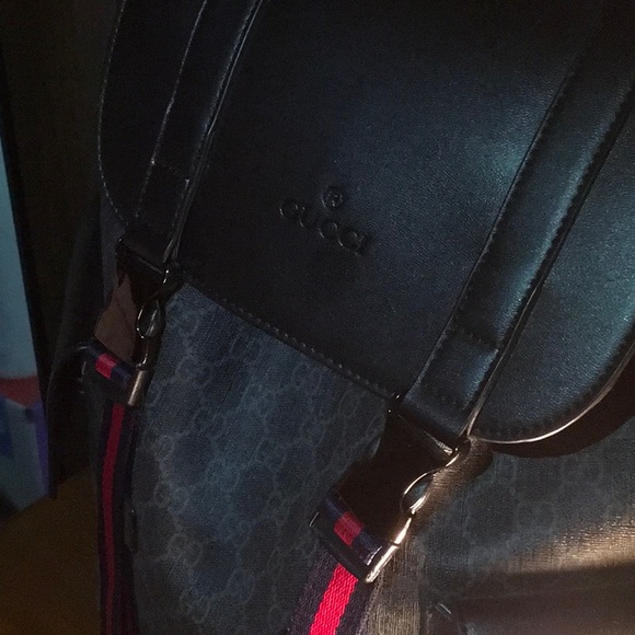 Authentic Gucci bag - Picture 2 of 5